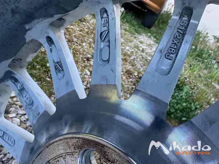 pneus hoosier S M H sur jante braid 16 pouces – photo 2 sur 2