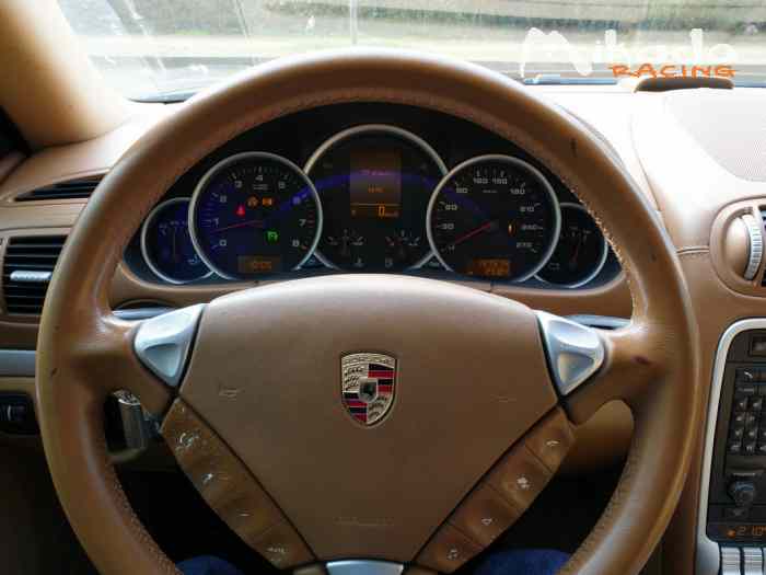 Porsche Cayenne – photo 2 sur 6