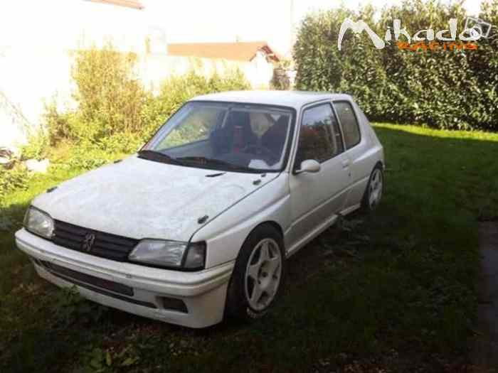 Recherche kit ou éléments carrosseries pour 205 le même que les 205 en photos – photo 4 sur 5