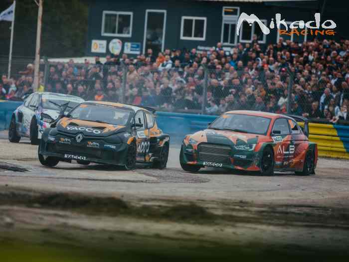 Renault CLIO RX SUPERCAR – photo 2 sur 6