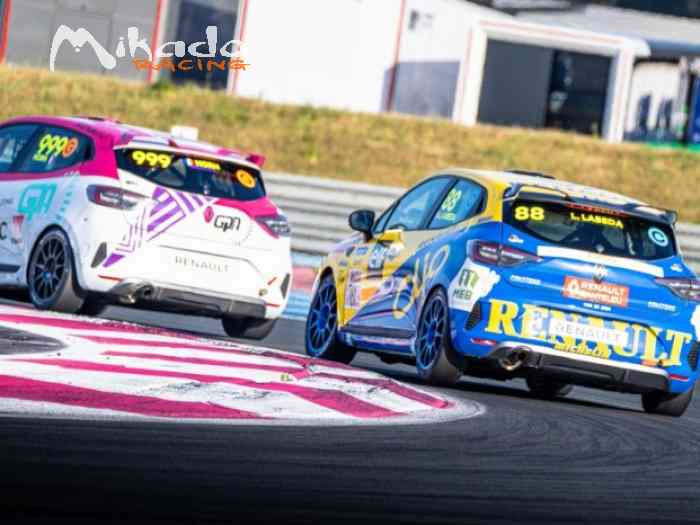 CLIO V CUP LOCATION CHAMPIONNAT EUROPE / ESPAGNE / BOHEMIA – photo 5 sur 6