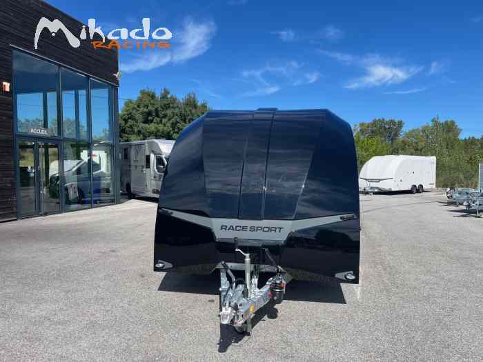 ** AFFAIRE A SAISIR ** occasion seulement 500kms, BRIAN JAMES RACE SPORT 5.5 X 2.1M immatriculation du 12/25, tva récupérable – photo 2 sur 5