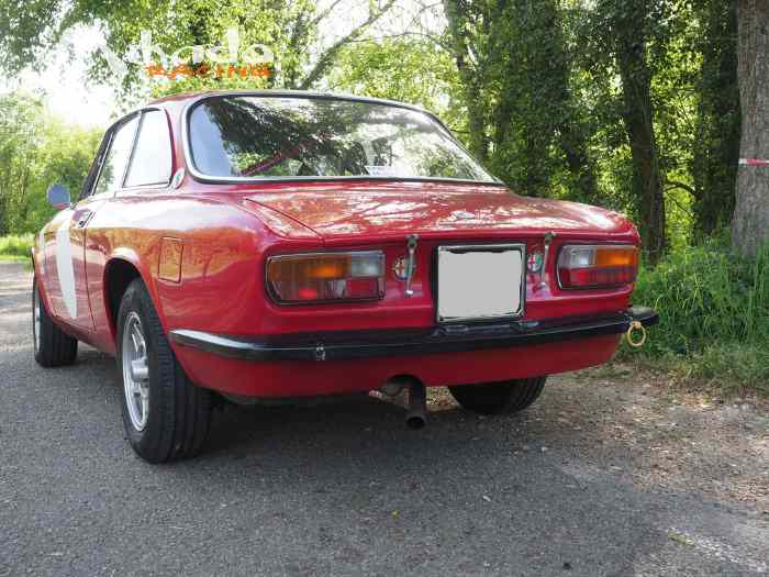 Alfa Romeo GT 2000 – photo 4 sur 6