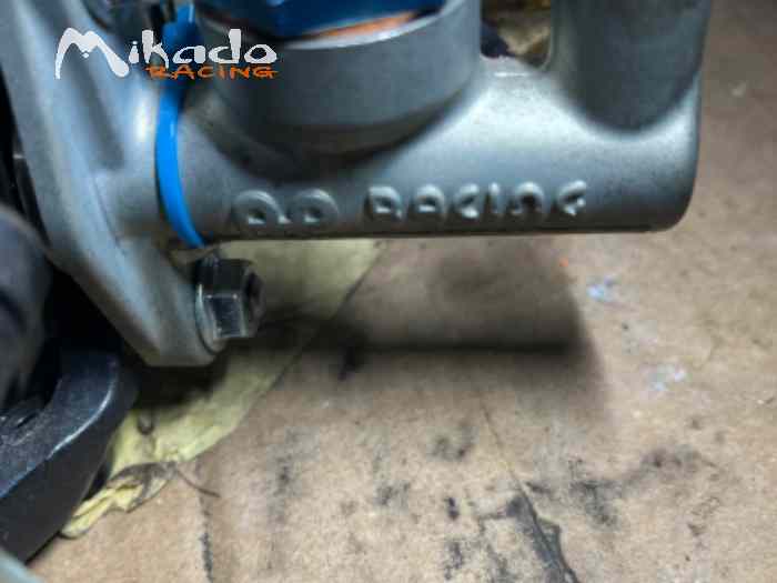 VENDU Pédal box complet tilton 600 avec maître cylindres ap racing – photo 6 sur 6