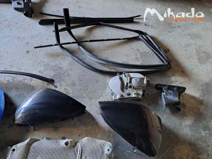 Pièces de carrosserie clio 2 RS – photo 2 sur 6