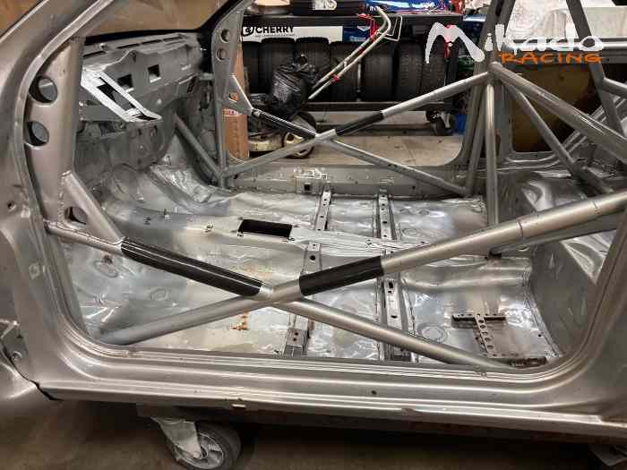 Caisse clio gr a evolution kit car F2000 – photo 3 sur 5