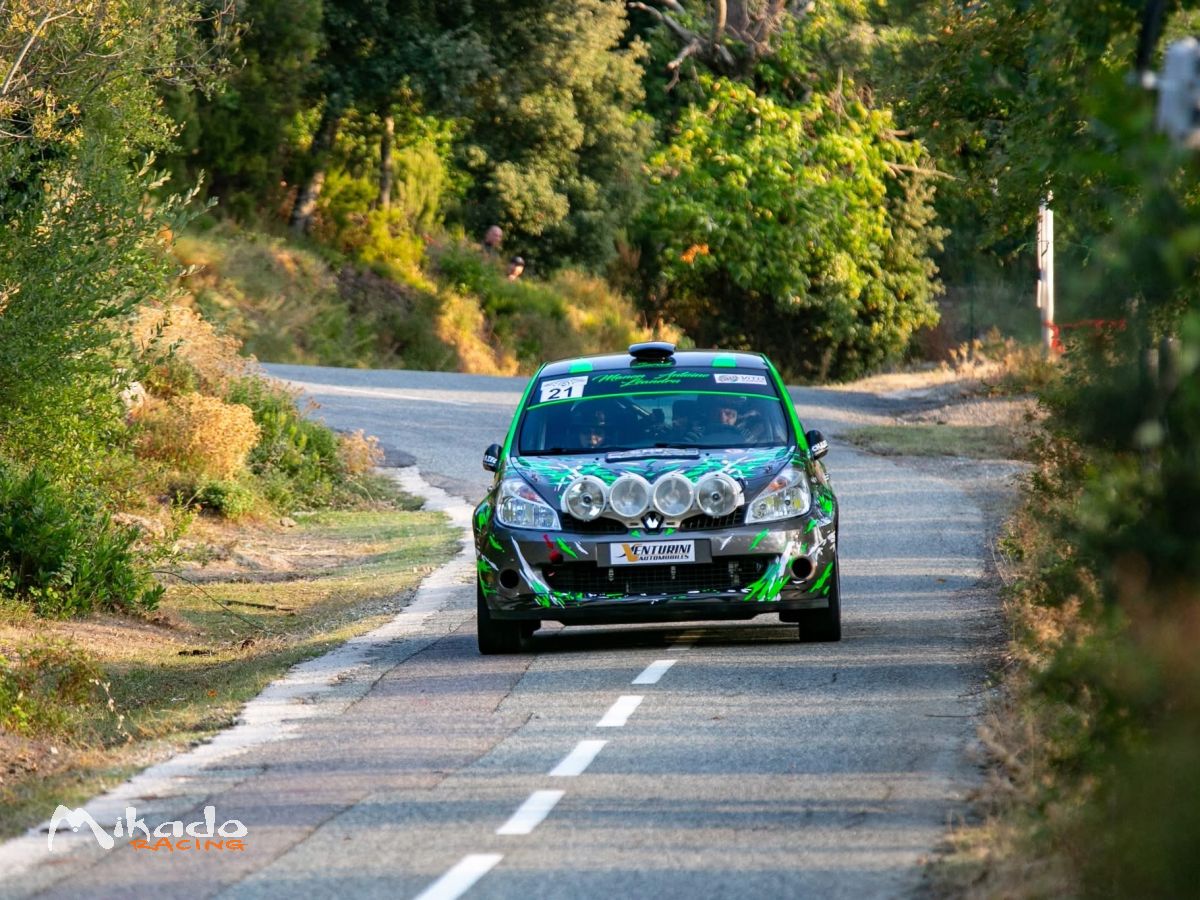 Clio R3 – photo 5 sur 6