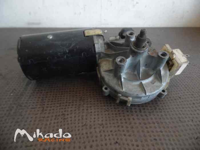 MOTEUR ESSUIE-GLACE 1395105324 / 61611367808 BMW E12 – photo 6 sur 6