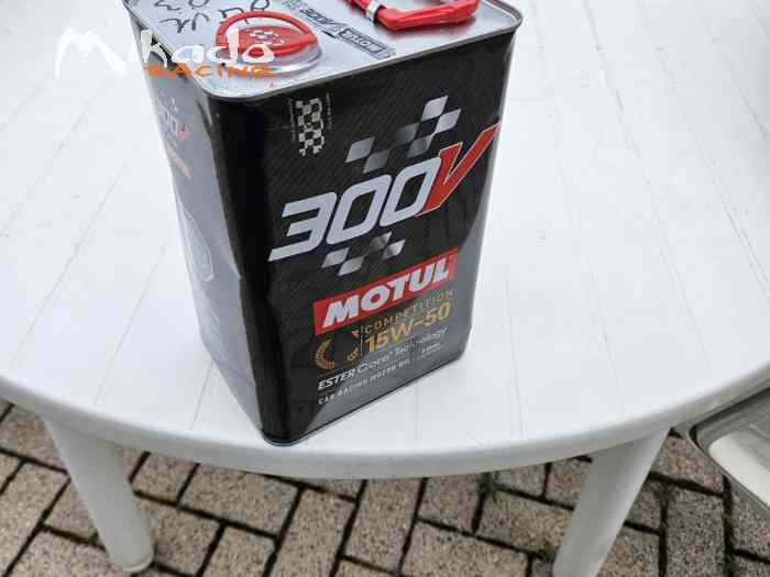 HUILE MOTUL 300V - 10W40 Neuve avec bague 2x2Litres – photo 4 sur 4
