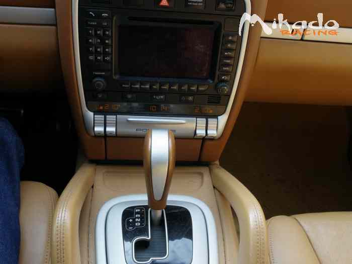 Porsche Cayenne – photo 5 sur 6