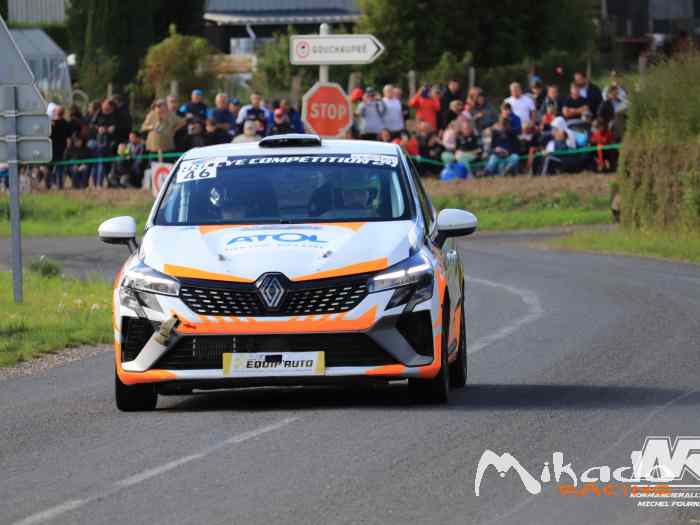 location clio rally 5 - rallye st geniez d'olt – photo 3 sur 3