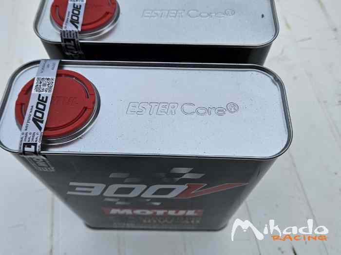 4 litres HUILE MOTUL 300V - 15W50 Neuve – photo 4 sur 5