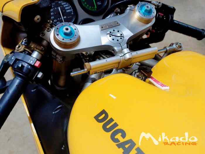Vends Ducati 748R ou échange proto – photo 2 sur 4