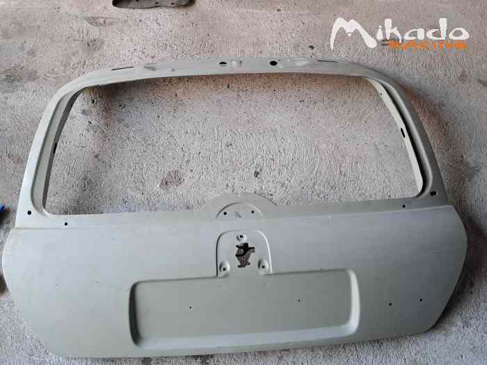 Pièces de carrosserie clio 2 RS – photo 4 sur 6