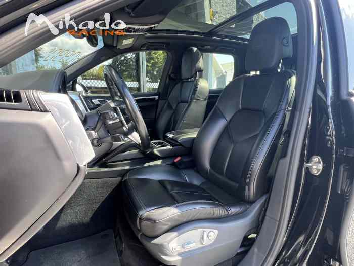 Porsche CAYENNE Platinum Edition 3.0 V6 262CH / Bose - CarPlay - Pack Chrono - Toit ouvrant - Sièges chauffants électriques avant / Garantie 12 mois / Entretien à jour – photo 5 sur 6