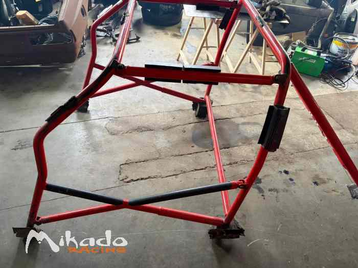 Arceau FFSA BMW E30 POUR F2000 OU AUTRES – photo 3 sur 5
