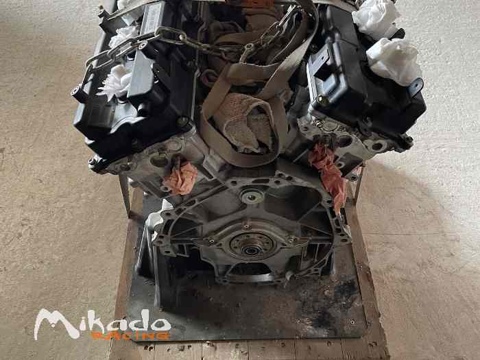 Moteur nissan 3,6l – photo 2 sur 2