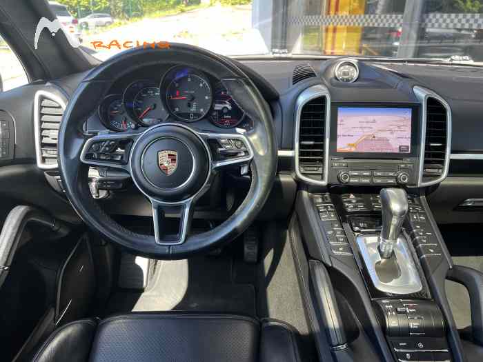 Porsche CAYENNE Platinum Edition 3.0 V6 262CH / Bose - CarPlay - Pack Chrono - Toit ouvrant - Sièges chauffants électriques avant / Garantie 12 mois / Entretien à jour – photo 4 sur 6
