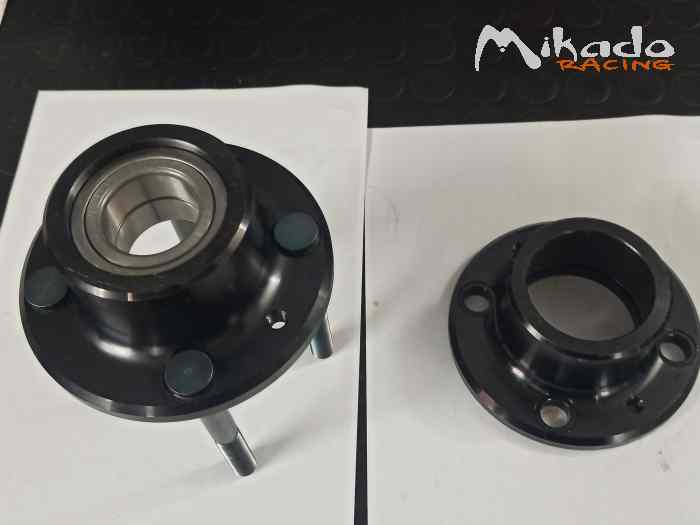 Moyeux ar. Gros roulement clio gr.A – photo 2 sur 5