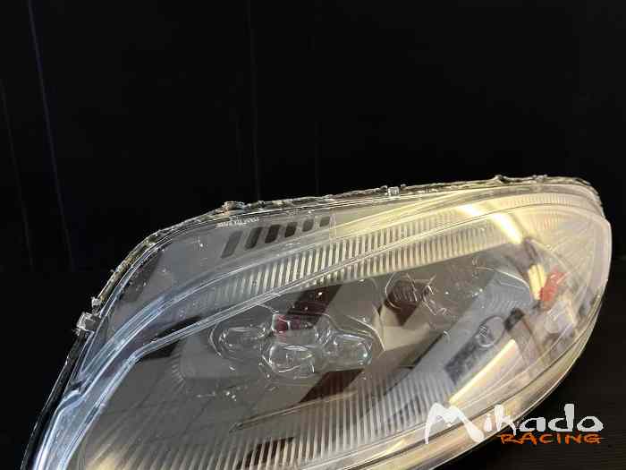 Pièces en vente Aston Martin Vantage GT4 17-A – photo 4 sur 4