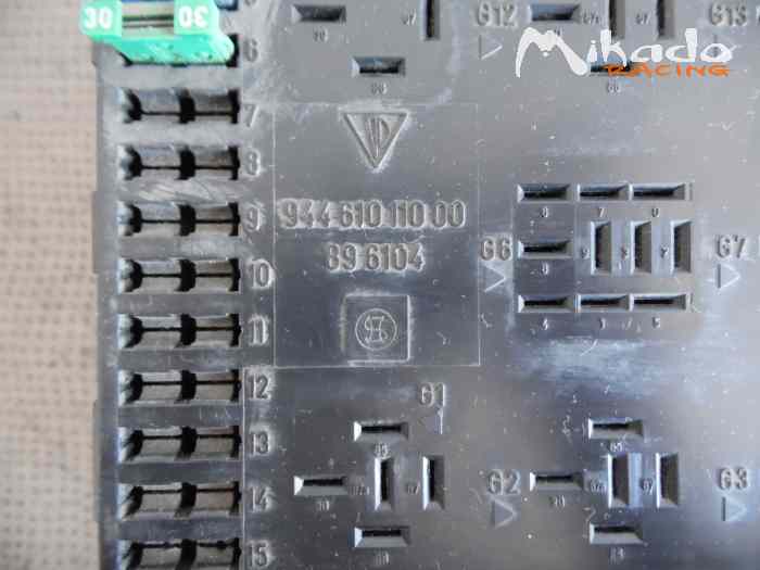 PLATINE PORTE FUSIBLES ET RELAIS 94461011000 PORSCHE 944-2 – photo 3 sur 6