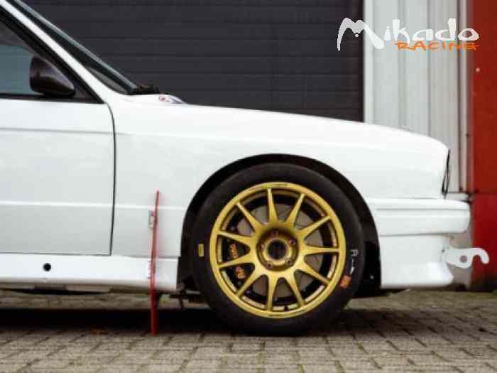 BMW M3 GrA version full – photo 2 sur 2
