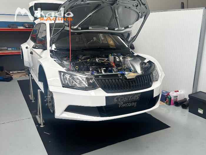 Skoda fabia R5 y lote de repuestos – photo 3 sur 5