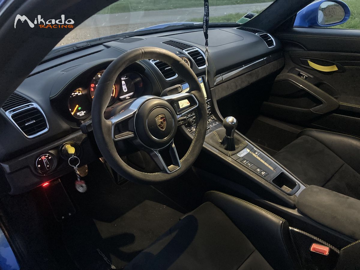 CAYMAN 981 CS GT4 01/2016 - 39000kms – photo 9 sur 10