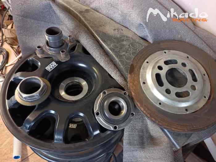 Kit 30 jantes et moyeux, bol et disques sur roulements écrous centrale 15 et 16 pouces – photo 4 sur 5