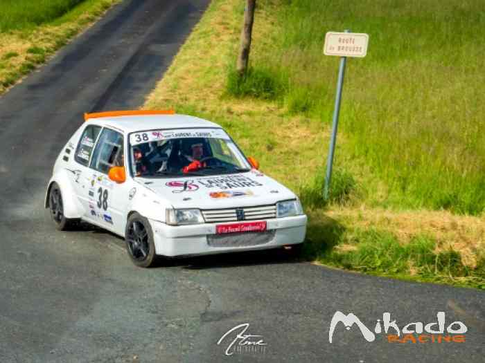 205 F2000 13 – photo 4 sur 5