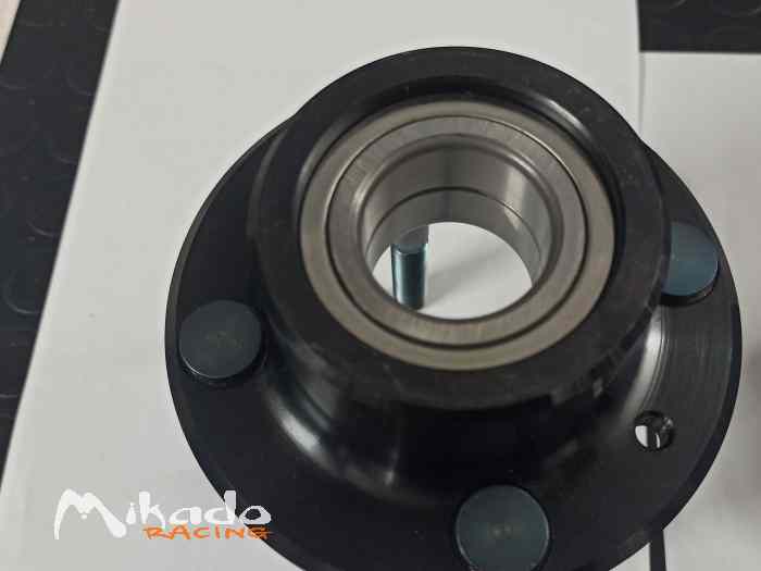 Moyeux ar. Gros roulement clio gr.A – photo 3 sur 5