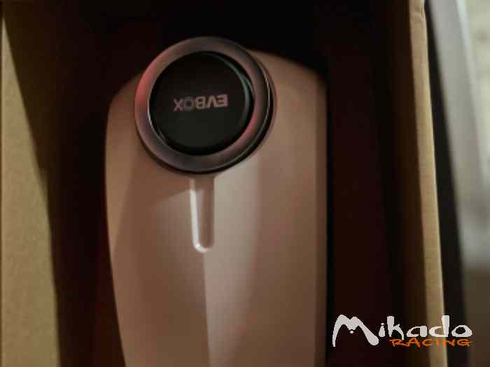 A saisir Borne recharge rapide véhicule électrique ELVI wallbox E3321 – photo 2 sur 3