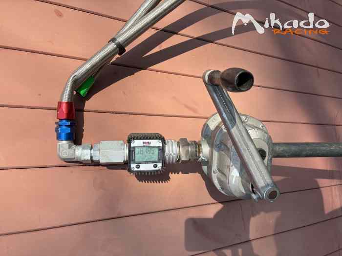 Pompe a essence à manivelle – photo 2 sur 4