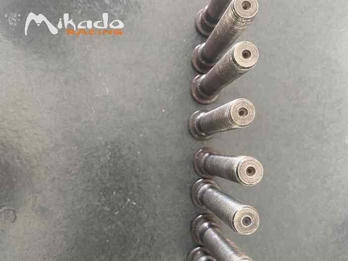 8 goujons de roue pour pivot 306/106 maxi – photo 2 sur 3