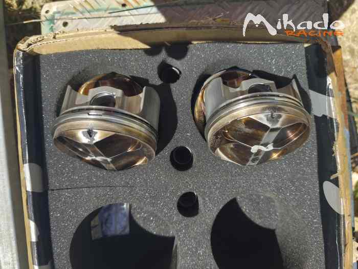 4 piston forgé WOSSNER Clio Williams Gr A – photo 2 sur 2