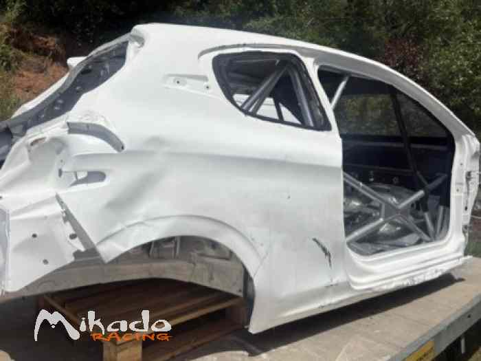 caisse 208 racing cup arceau – photo 4 sur 4