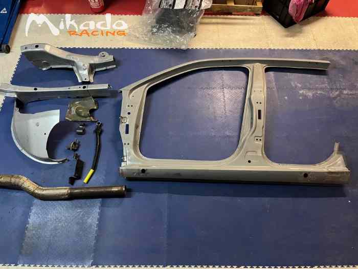 LOT PIECES SKODA FABIA 2018 – photo 2 sur 6
