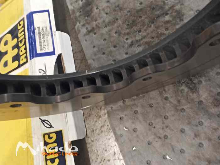 Disques de freins ap racing 355 x 32 – photo 6 sur 6