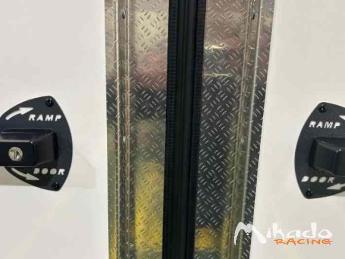 EN STOCK remorque fourgon BRIAN JAMES Box Van 5mx1,95m neuve – photo 5 sur 5