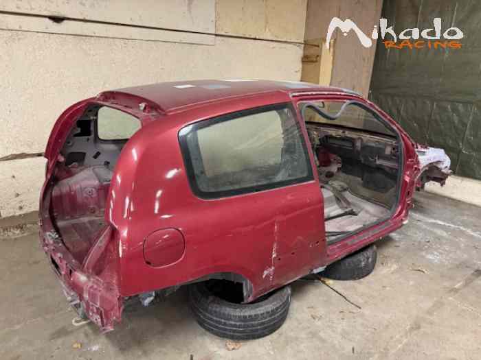 Vraie caisse nue de clio 2 RS phase 2 – photo 6 sur 6