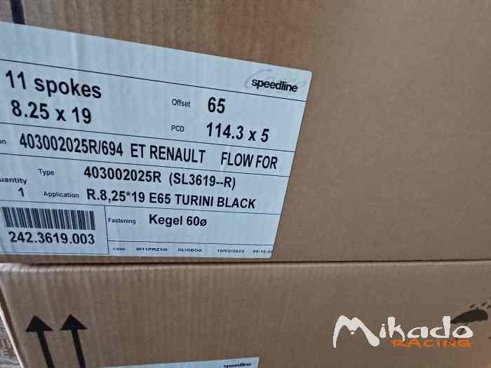 Jante Mégane 3 RS Trophy R noire Turini 19p – photo 2 sur 2