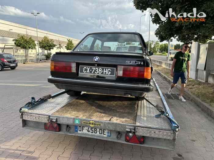 BMW 323i Coupé ( accidenté) – photo 3 sur 6