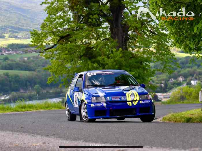 Clio Williams Top F2014 – photo 4 sur 6
