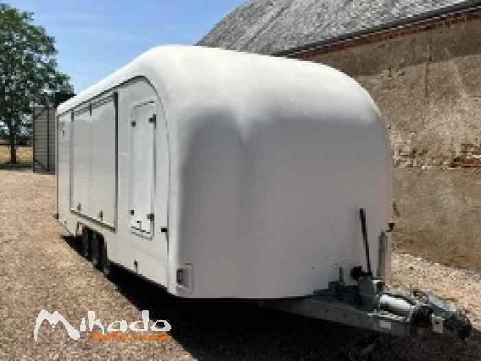 REMORQUE PORTE-VOITURES FERMEE 3 ESSIEUX – photo 2 sur 6