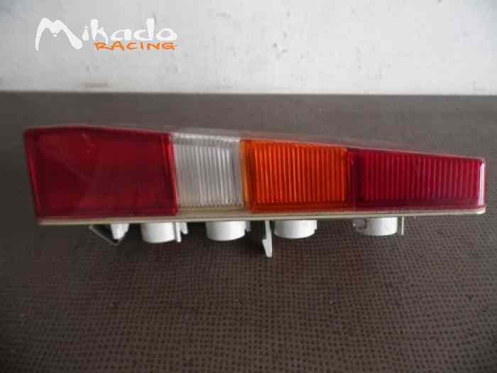 CABOCHON FEU ARRIERE DROIT CITROËN CX – photo 5 sur 6