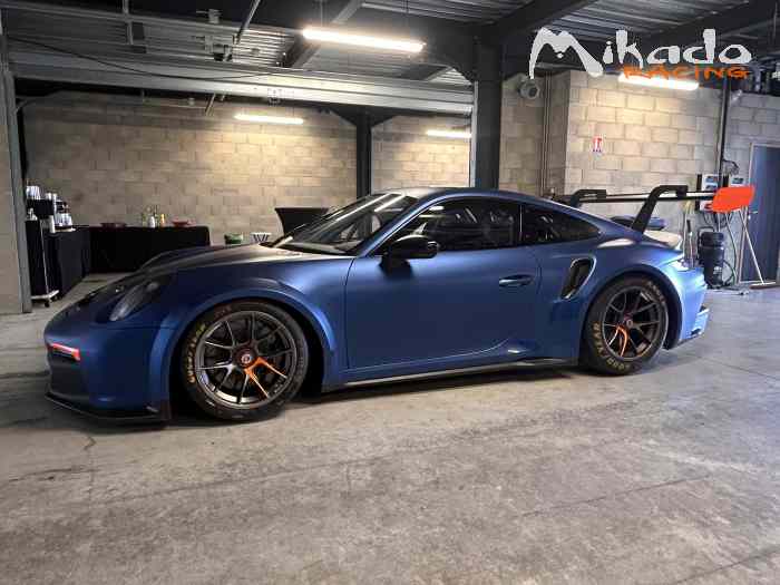 Porsche 992 gt3 cup révisée – photo 2 sur 3