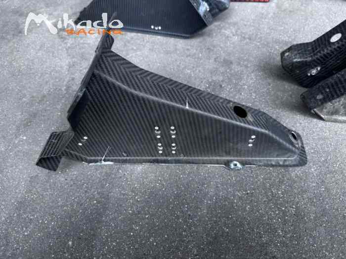 Boitier phare carbone gauche Porsche 991 GT3 R – photo 2 sur 5