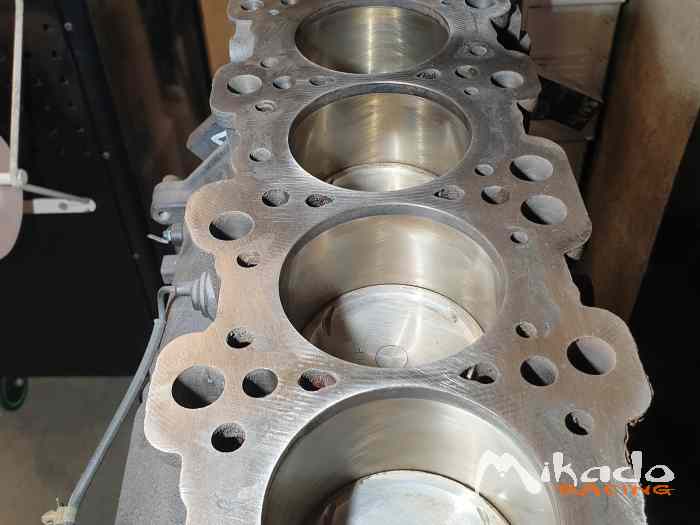 Bloc moteur mitsu lancer évo 8 – photo 2 sur 5