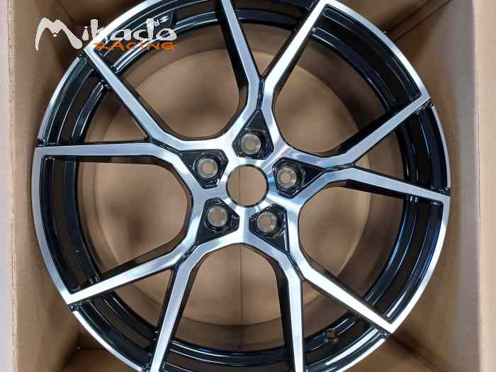 Jante Mégane 4 RS Trophy R – photo 3 sur 5
