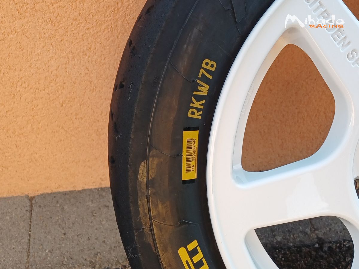 Pneus Pirelli en 15 RK5A et RKW7B – photo 3 sur 4